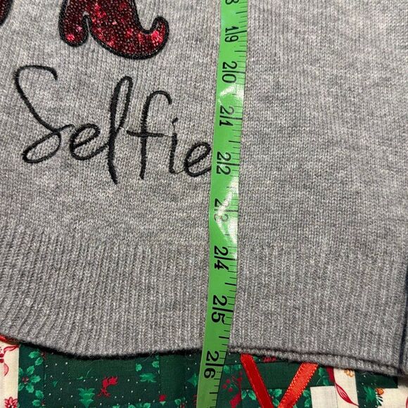 H&M Elfie Selfie Christmas Sweater size Large Grey with Elf sequins Alpaca blend - Picture 8 of 8